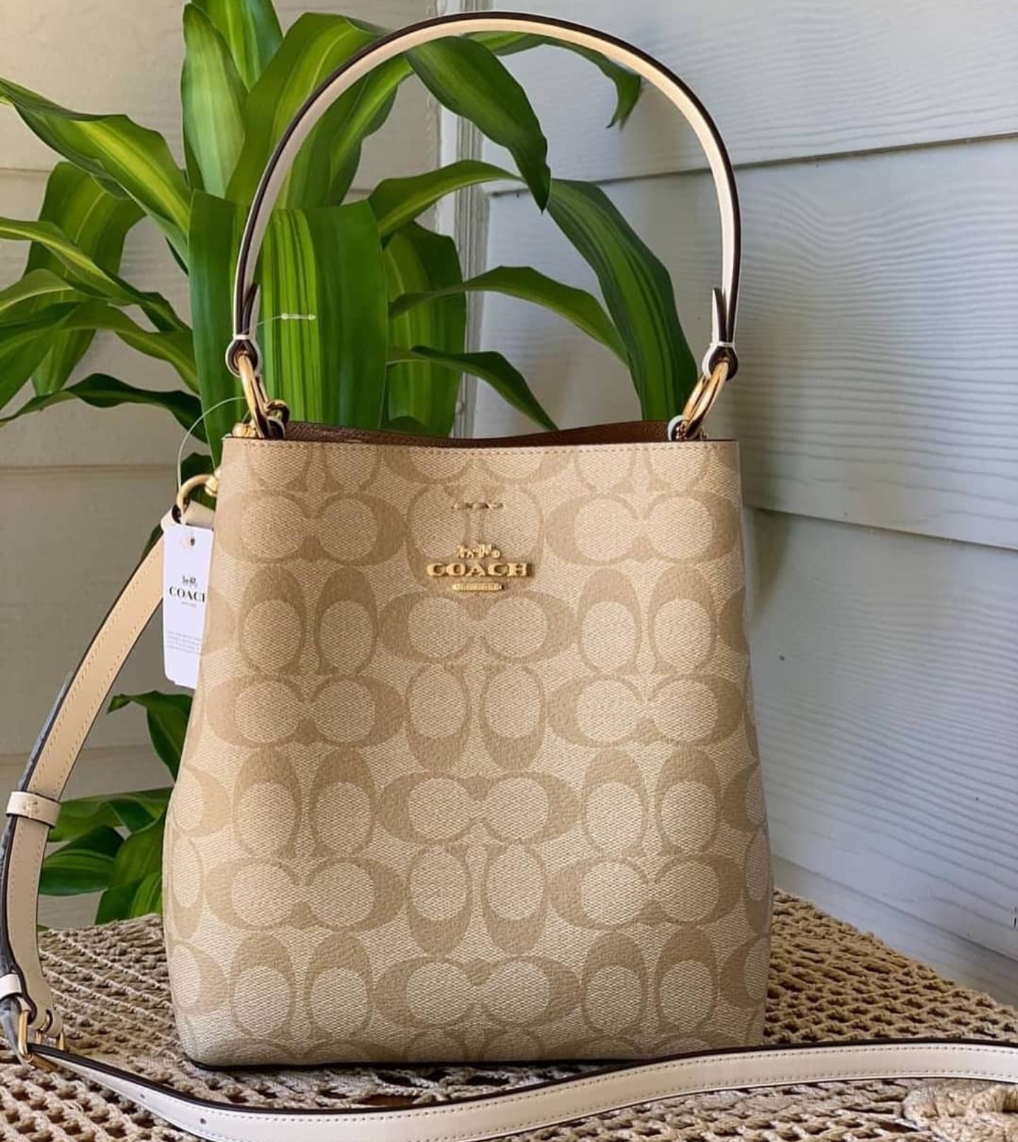 New COACH TOWN online BUCKET BAG IN SIGNATURE CANVAS KHAKI/HONEYCOMB 91512 $398