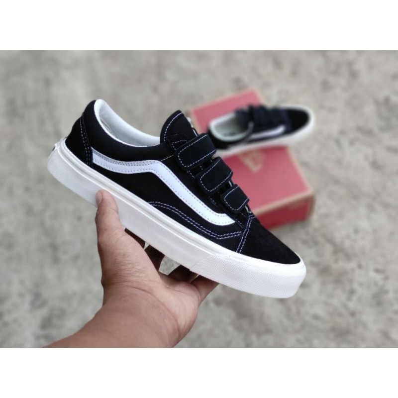 vans shoes with strap