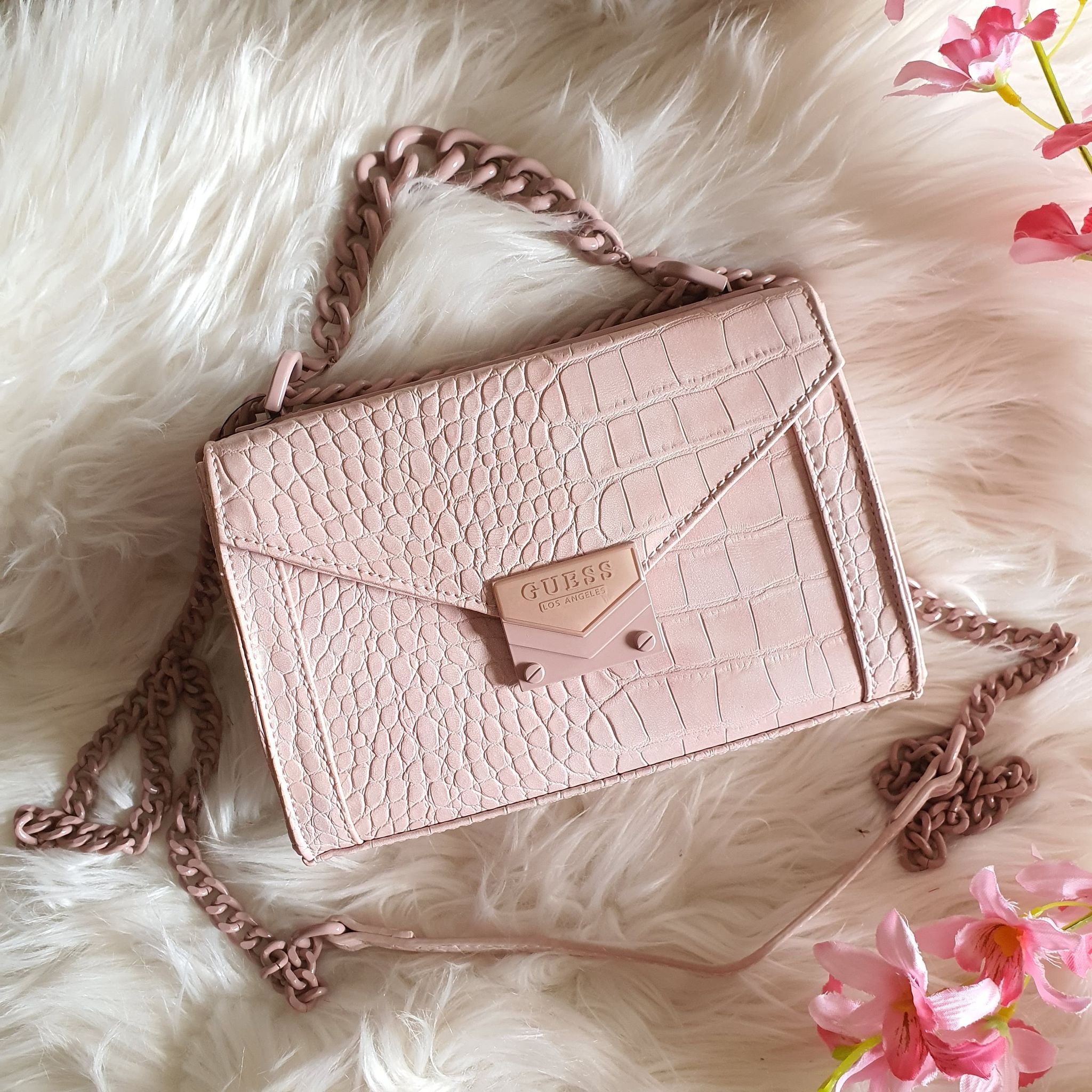 Mini Chain Guess Lynda Women s Crossbody Bag Light Pink Lazada PH