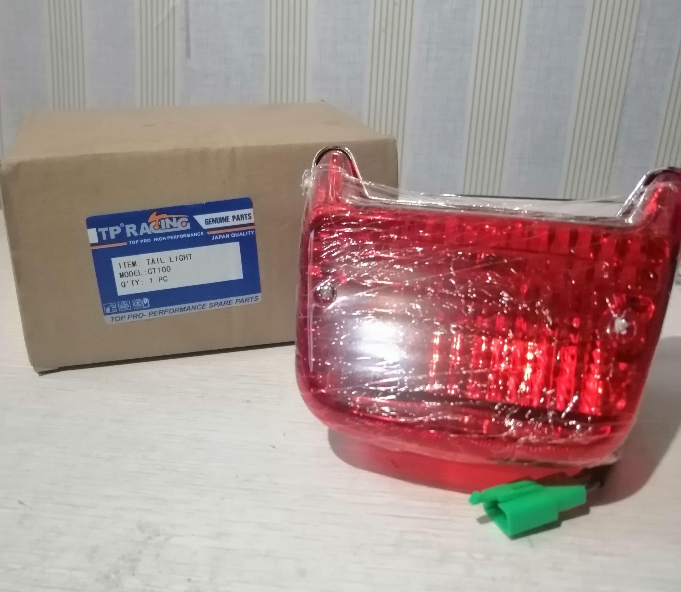 bajaj ct 100 tail light