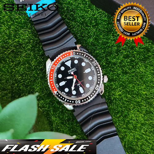 Seiko Automatic Divers Watch Water Resistant 200m Black Red Rubber