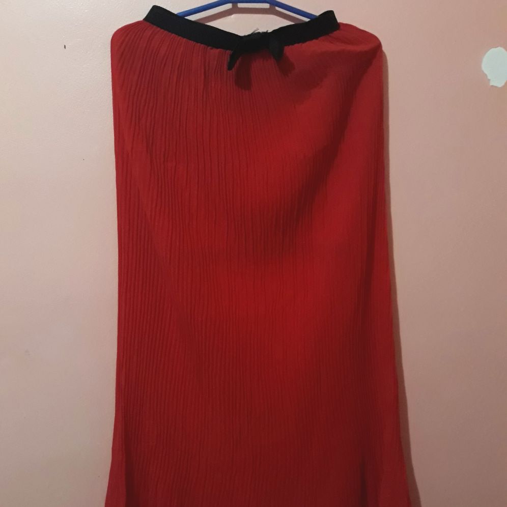 long skirt red