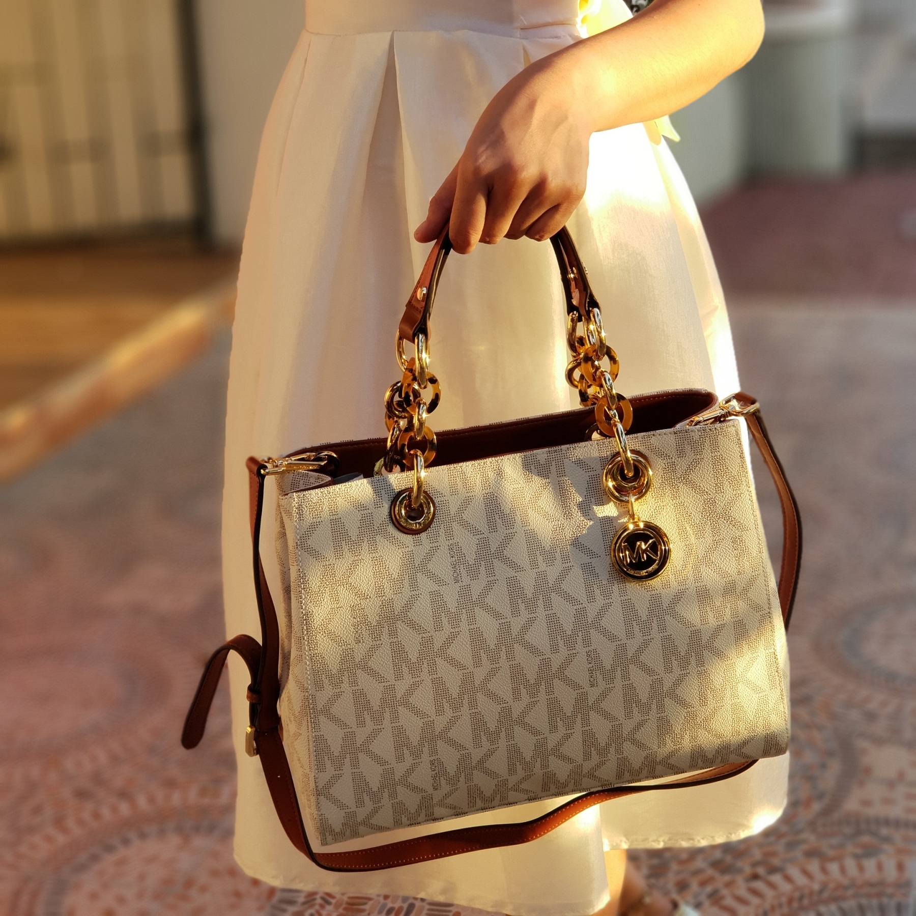 White Michael Kors gold Hardware  Saffiano leather Handbag Mk bags