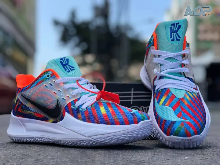 kyrie basketball shoes
