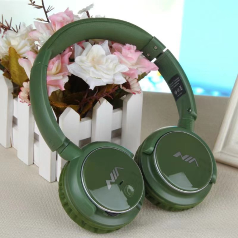 NEW NIA in Over The Ear Bluetooth Wireless Headphones NIA Q1