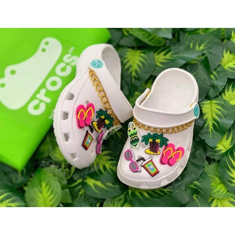 crocs slippers design