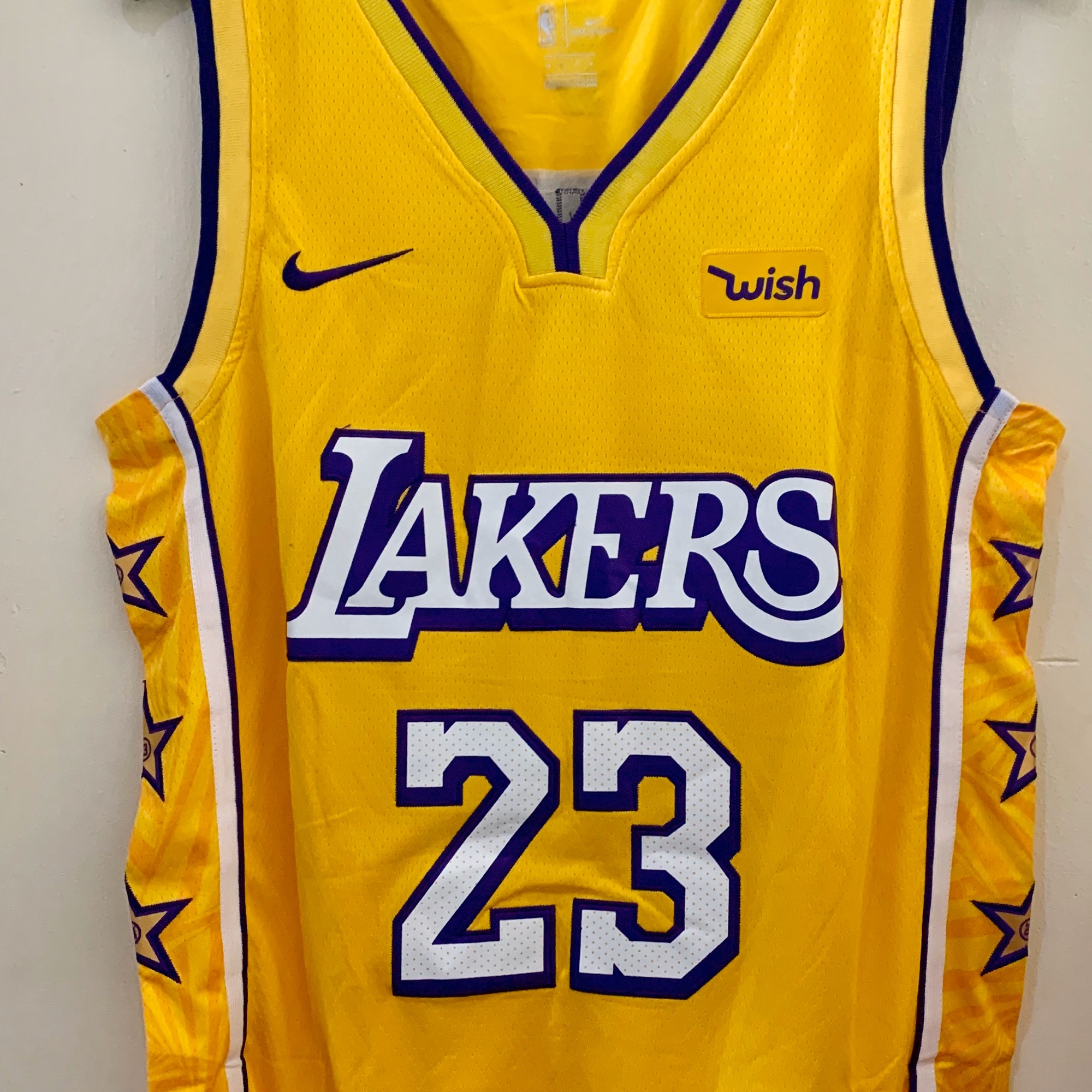 LAKERS LeBron James 23 Jersey: Buy sell 