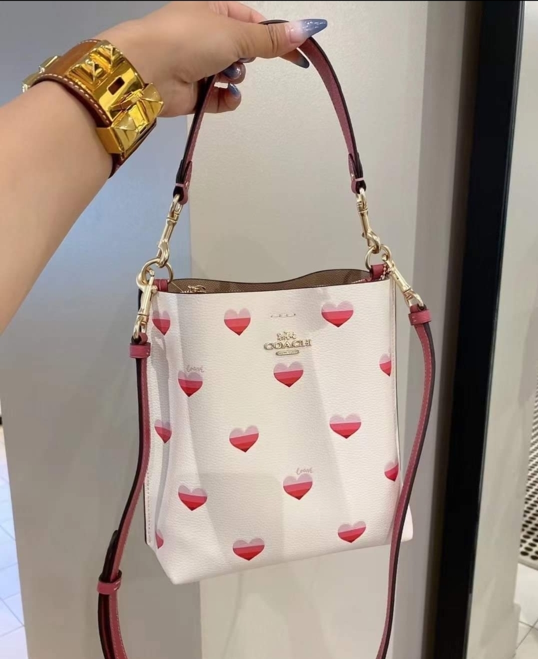 Coach CA249 Mollie Bucket Bag 22 With Stripe Heart Print In Gold