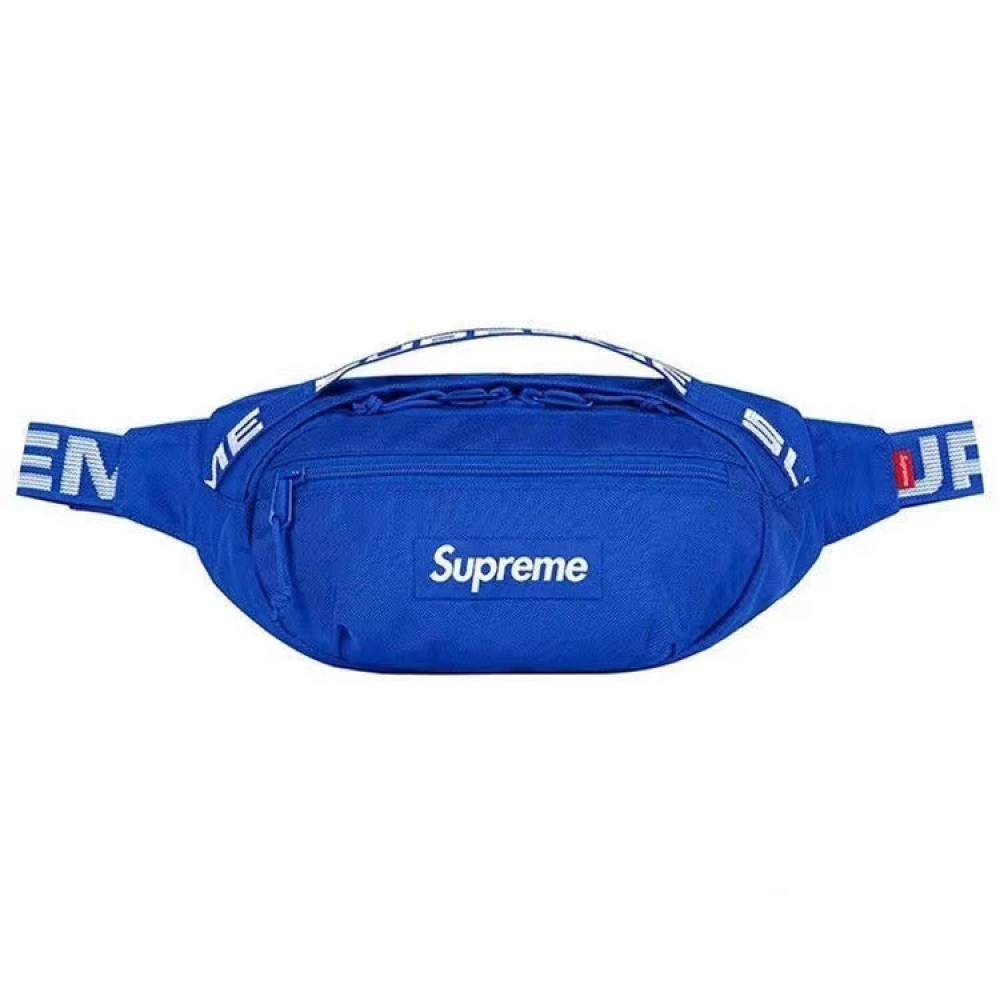 Supreme shoulder cheap fanny pack roblox