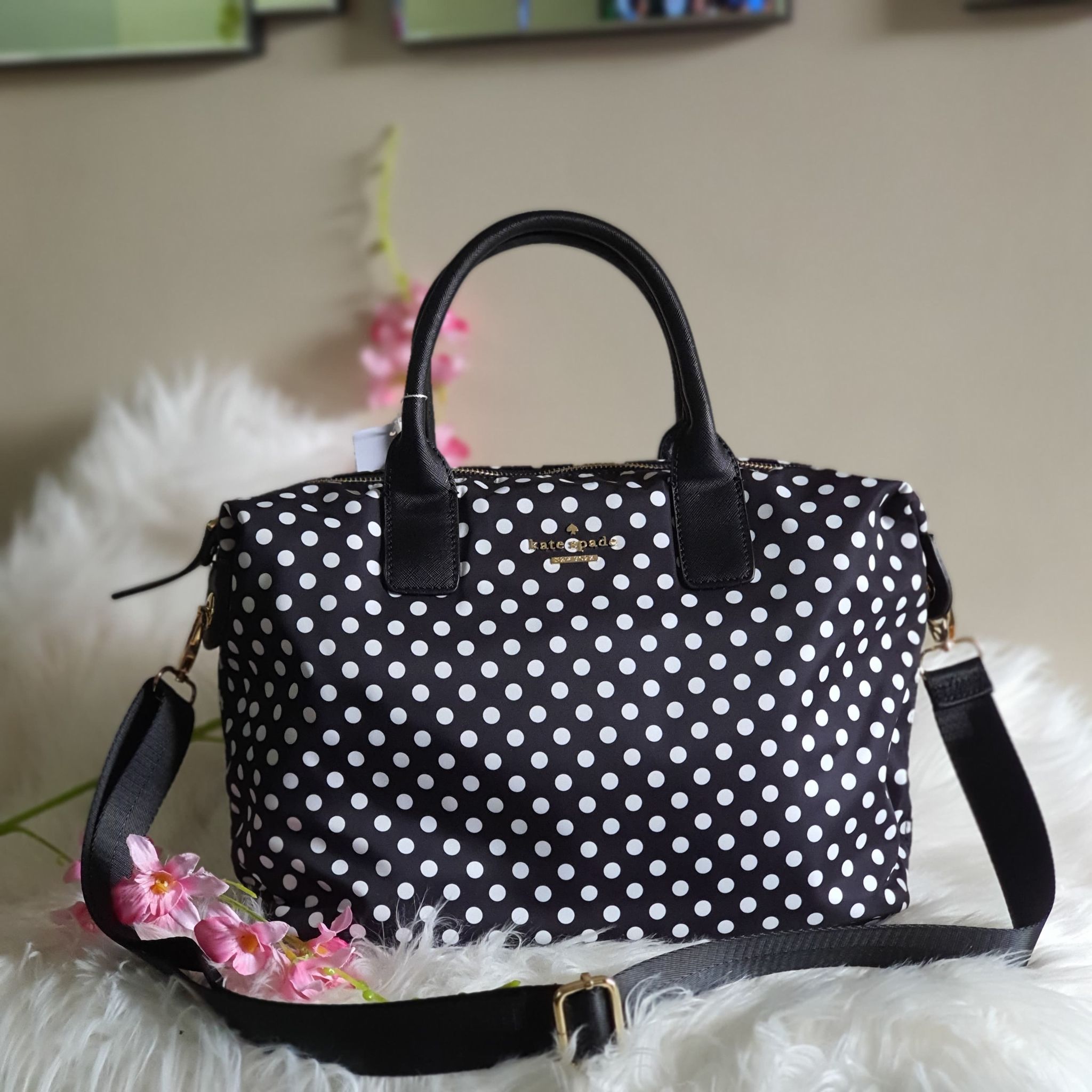 Limited Edition Kate Spade Lyla Weekender Crossbody Bag Classic Polka Dots  Print Nylon - Black Large | Lazada PH