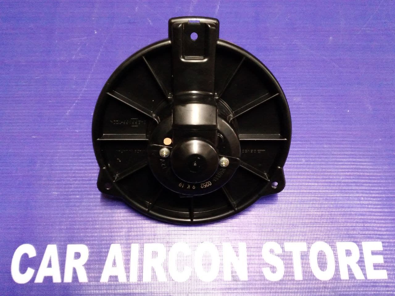 TOYOTA ALTIS 20022005 front car aircon blower motor DENSO original