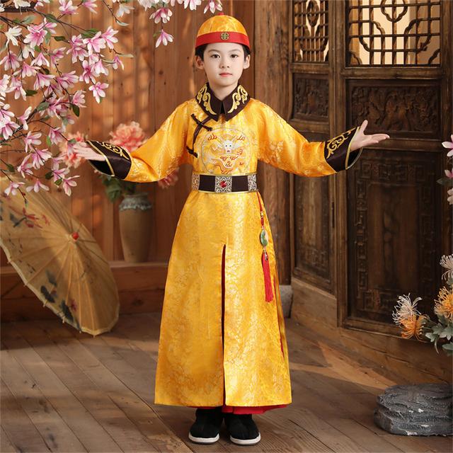 costume in chinese new year