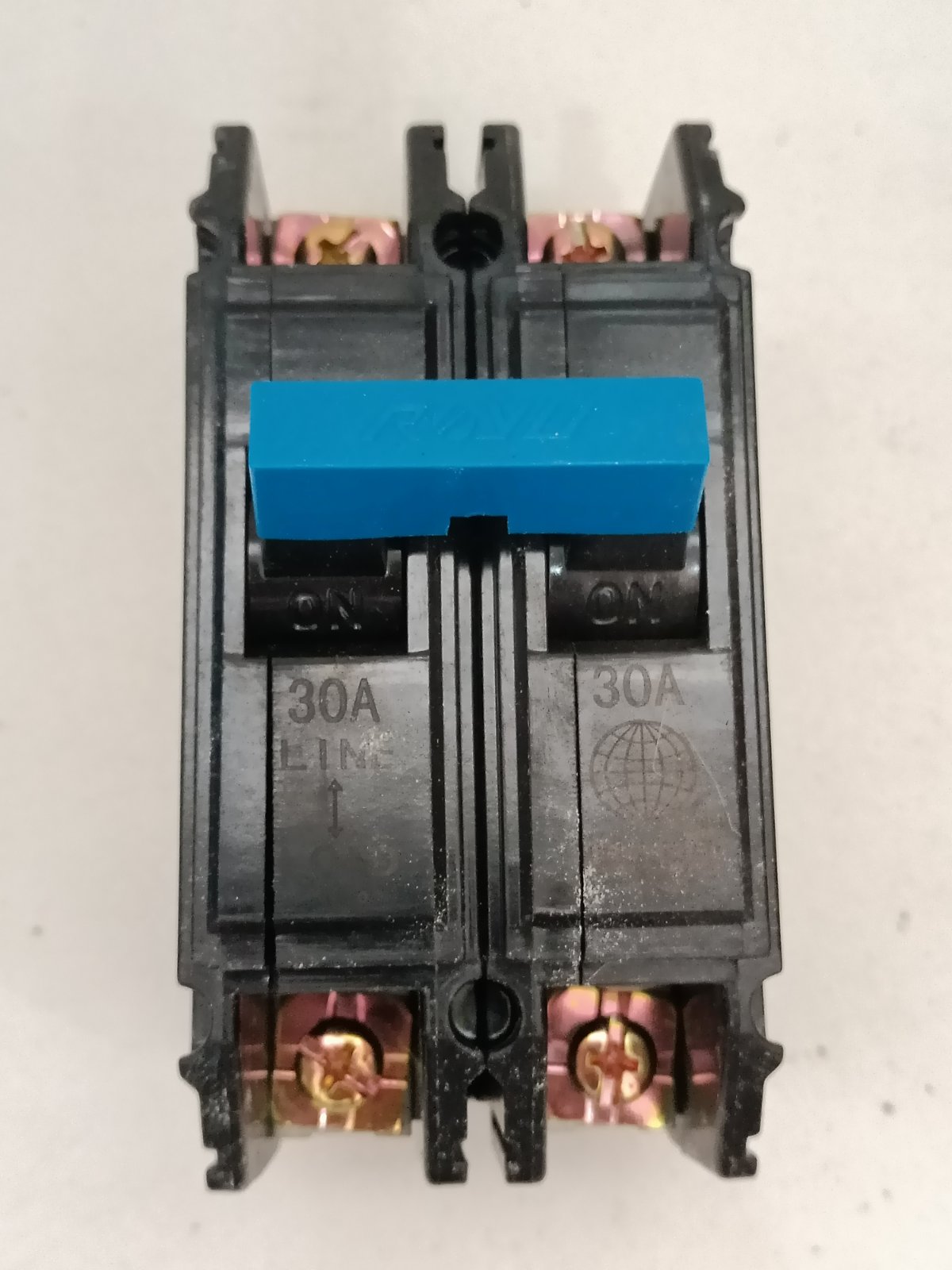 BOLT ON CIRCUIT BREAKER SCREW TYPE TERMINAL 15A, 20A, 30A, 40A, 60A