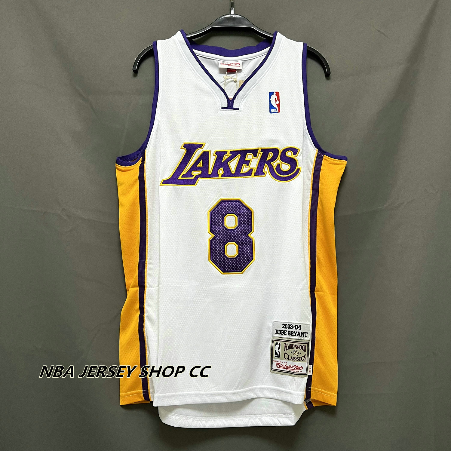 Men's Los Angeles Lakers Kobe Bryant #8 Mitchell & Ness White 2003-04  Hardwood Classics Jersey