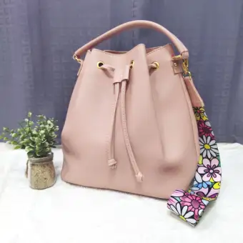 shoulder string bag