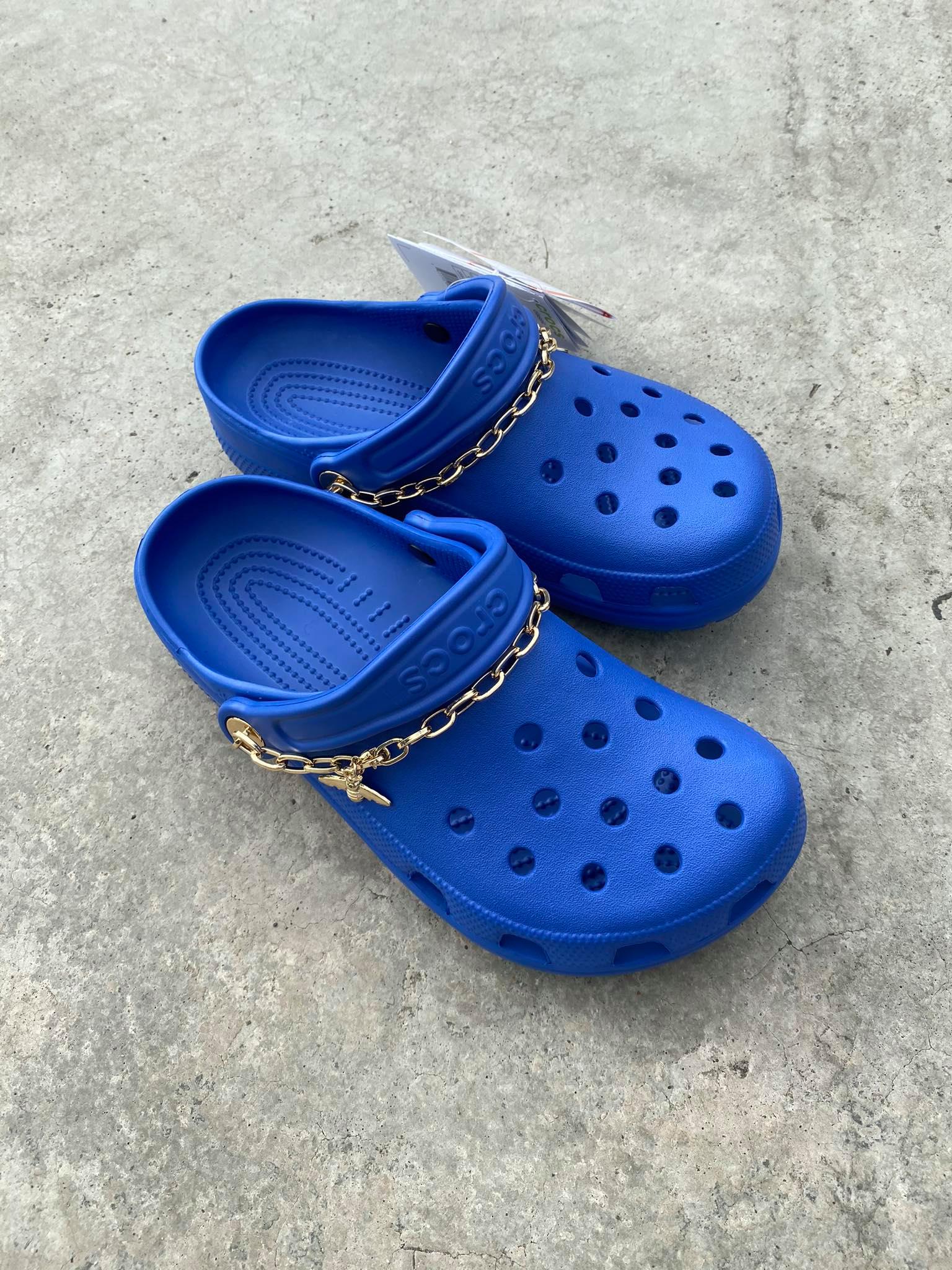crocs different colors