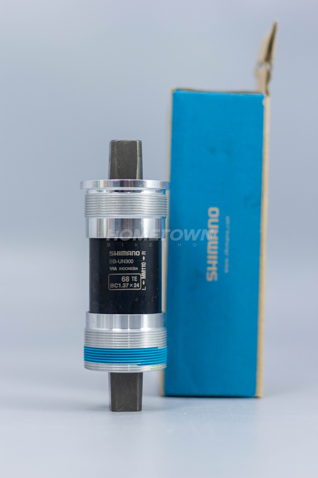 Shimano BB-UN300 Bottom Bracket - English, 68 X 115mm Spindle, Square Taper JIS