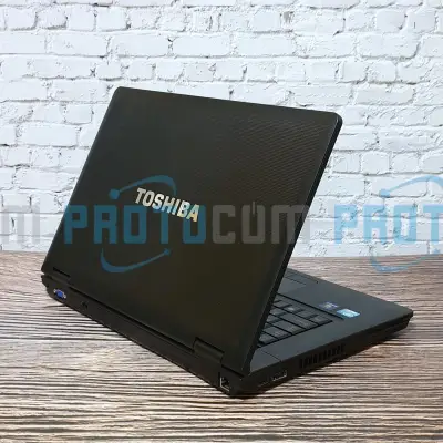 Toshiba Laptop Satellite B551/D Intel Core i5-2nd Gen 4Gb 250Gb