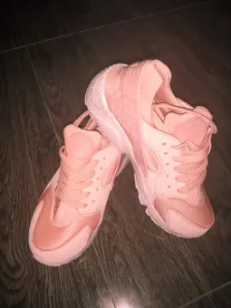 peach huaraches