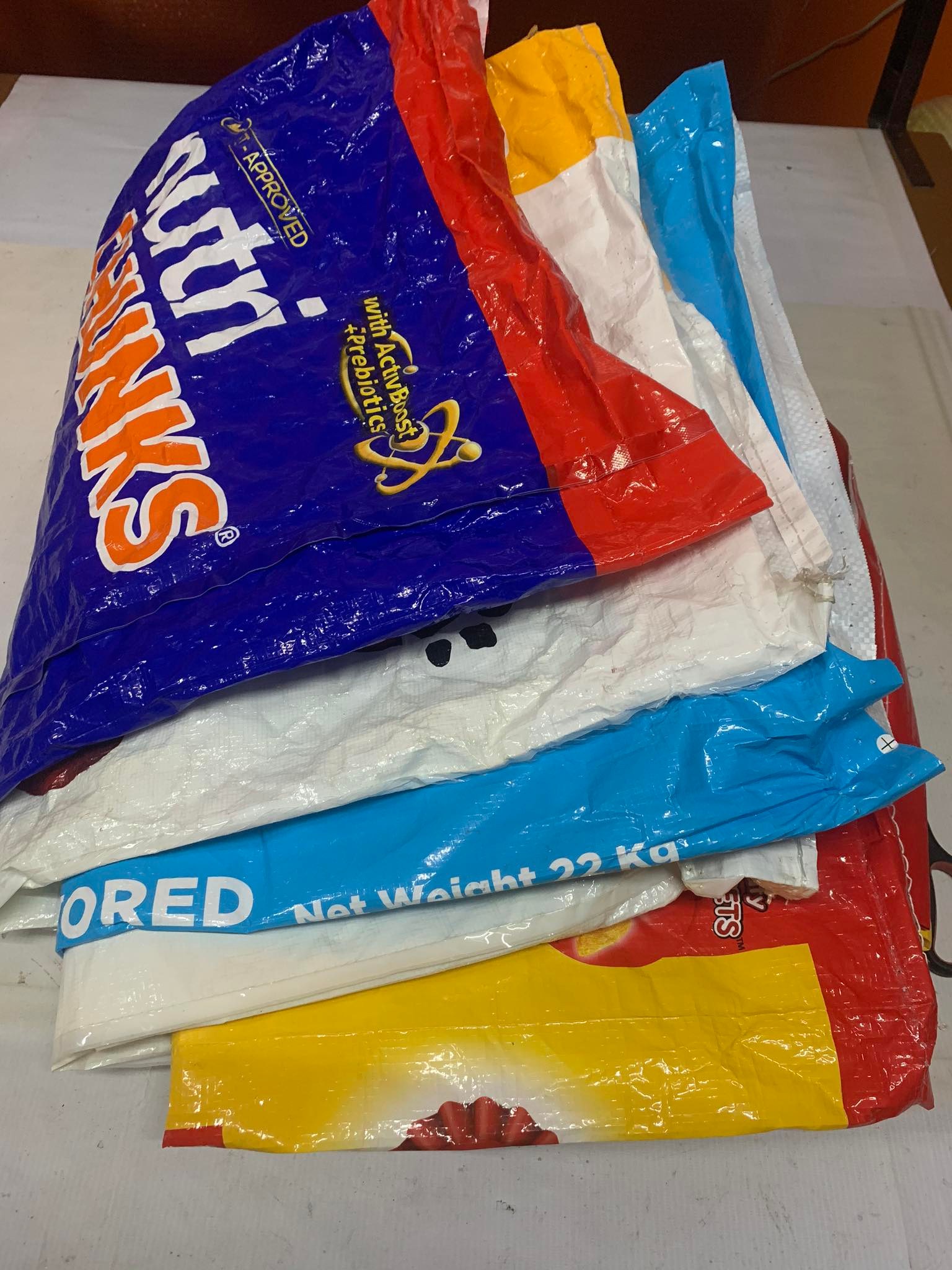 Empty sacks (SAKO NA BASYO) of Dog foods & Cat foods (set of 5pcs