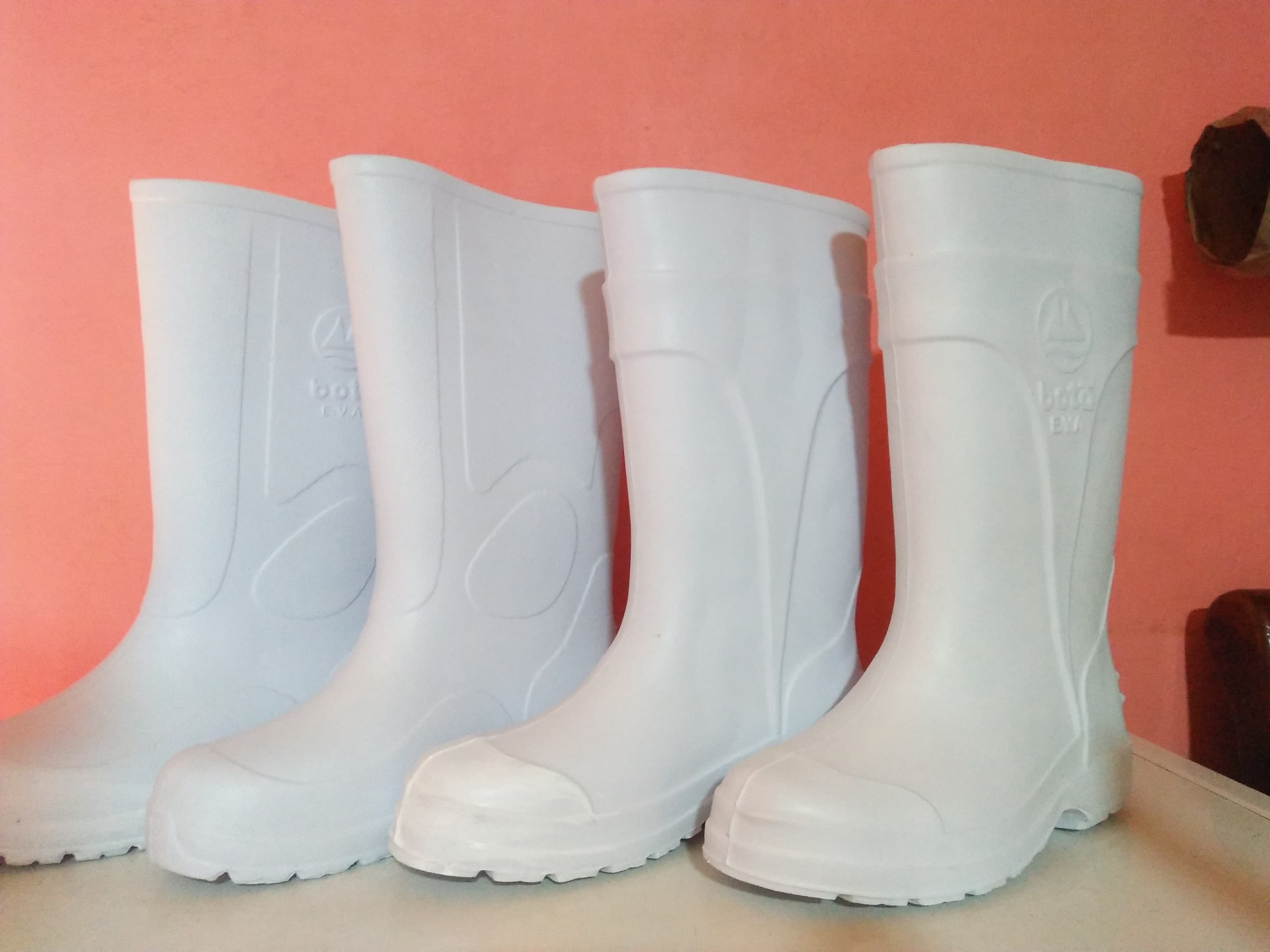 buy white boots online