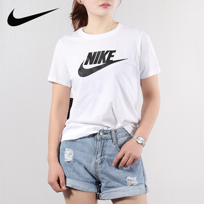 nike matching shorts and t shirt