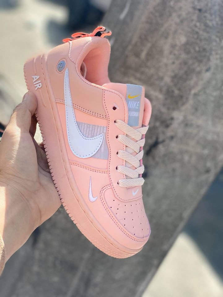 nike women's utility shoes