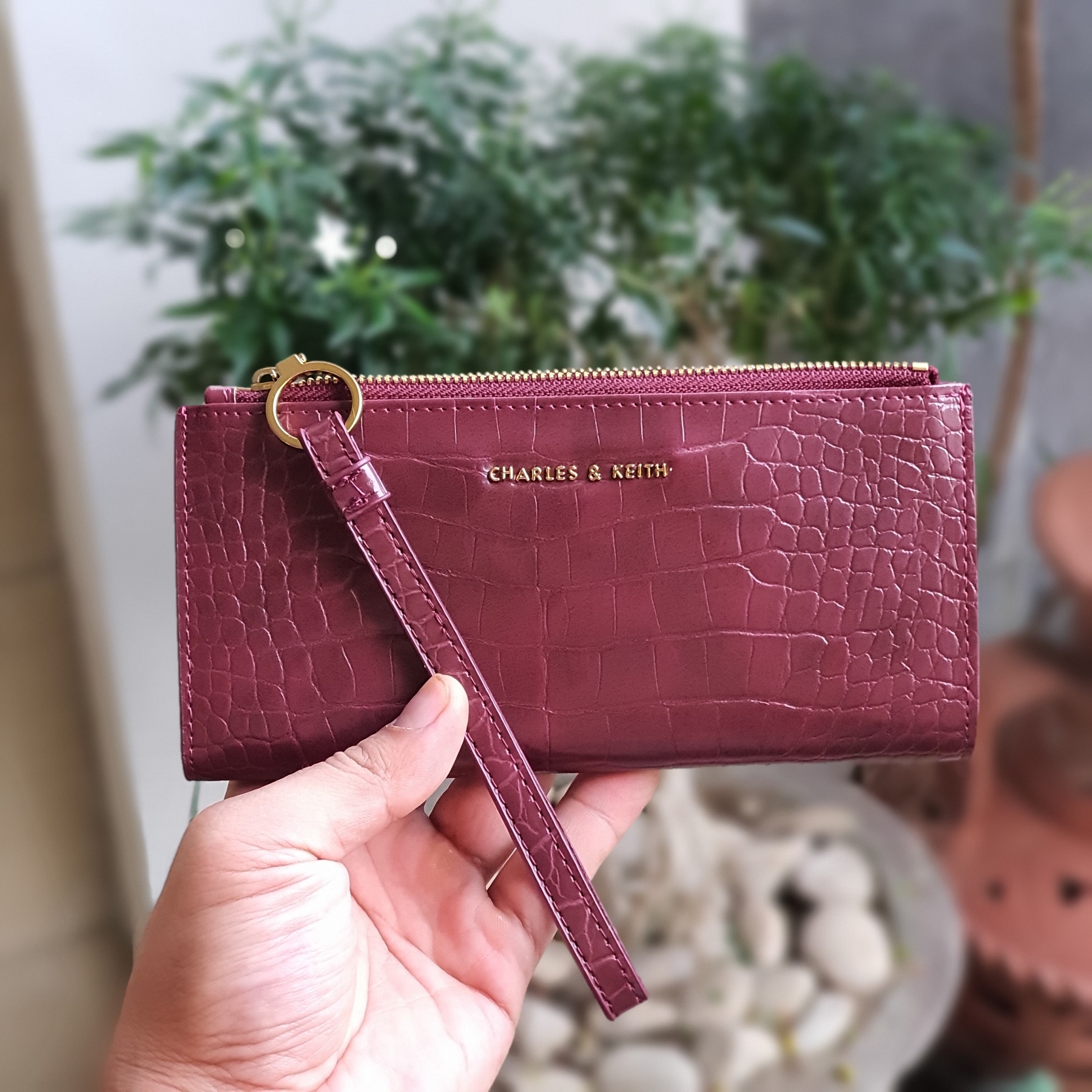 Long wallet croc effect charles and keith