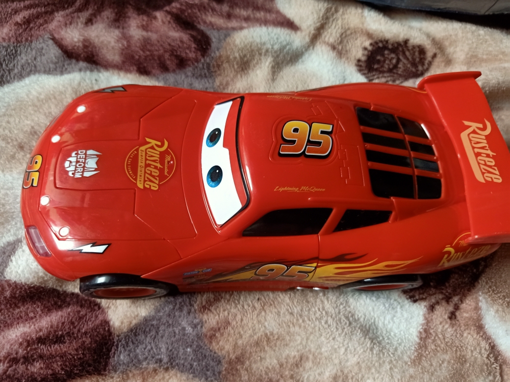 lightning mcqueen robot