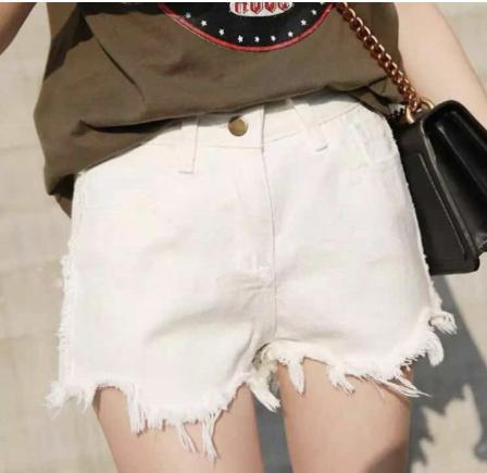 white maong shorts
