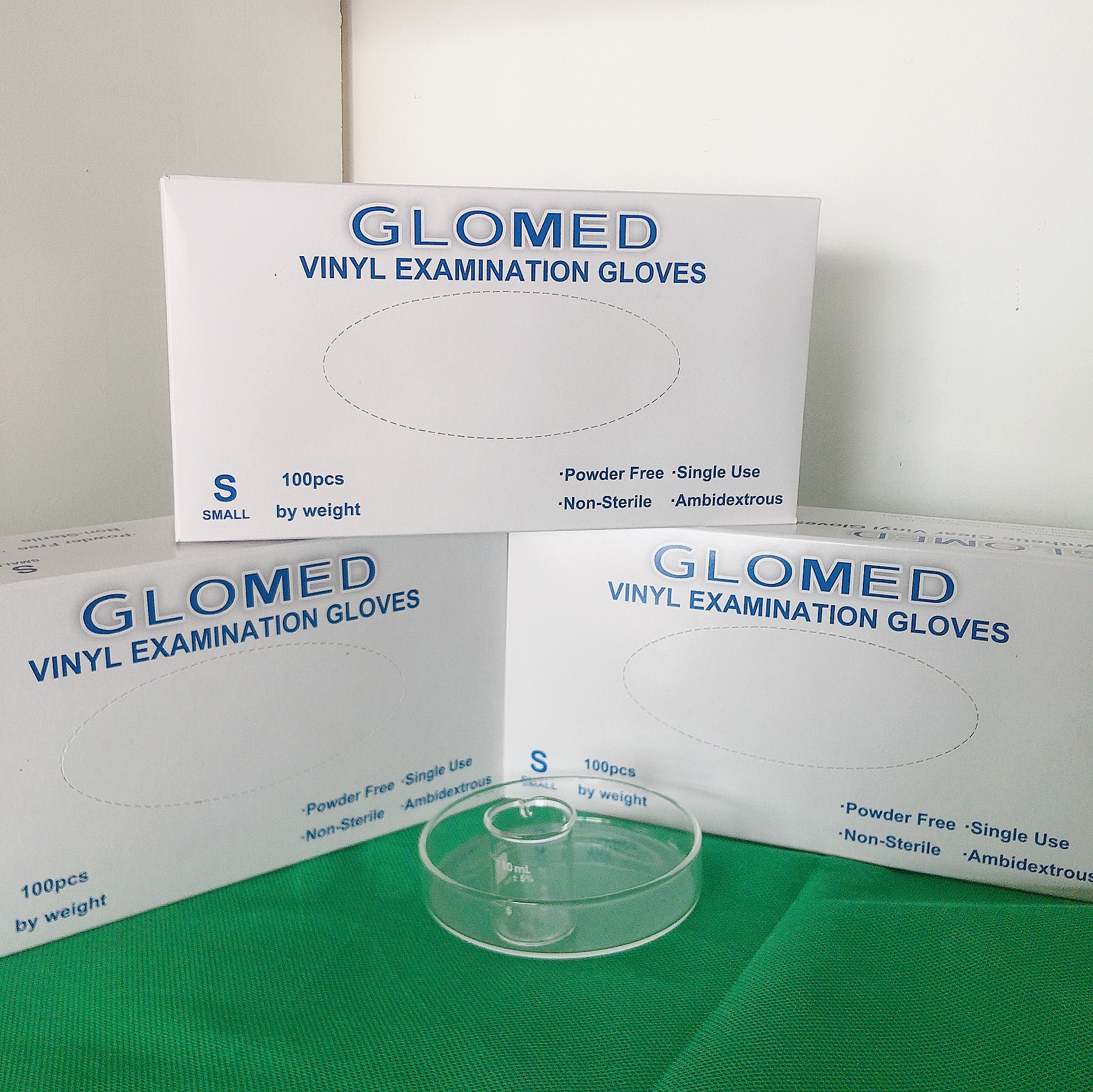 glomed vinyl examination gloves