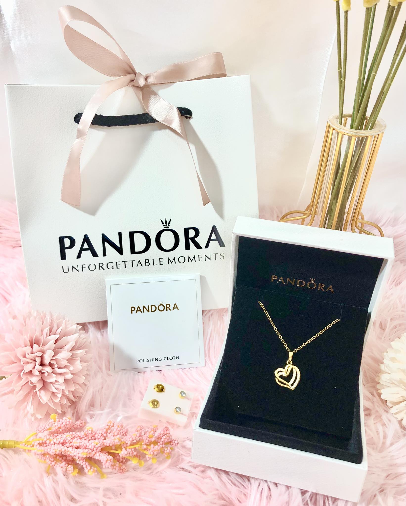 PANDORA Eco-friendly Packaging Set (Bag & Jewelry Box) (5) : Buy Online at  Best Price in KSA - Souq is now Amazon.sa: Fashion