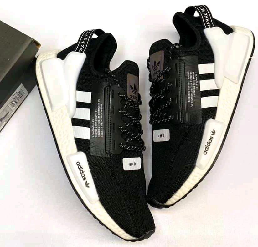 ad nmd r1