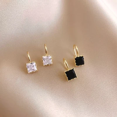 Fashion Jewelry Black and White Ear Studs Square Diamond Earrings Irregular Polyhedron Earrings