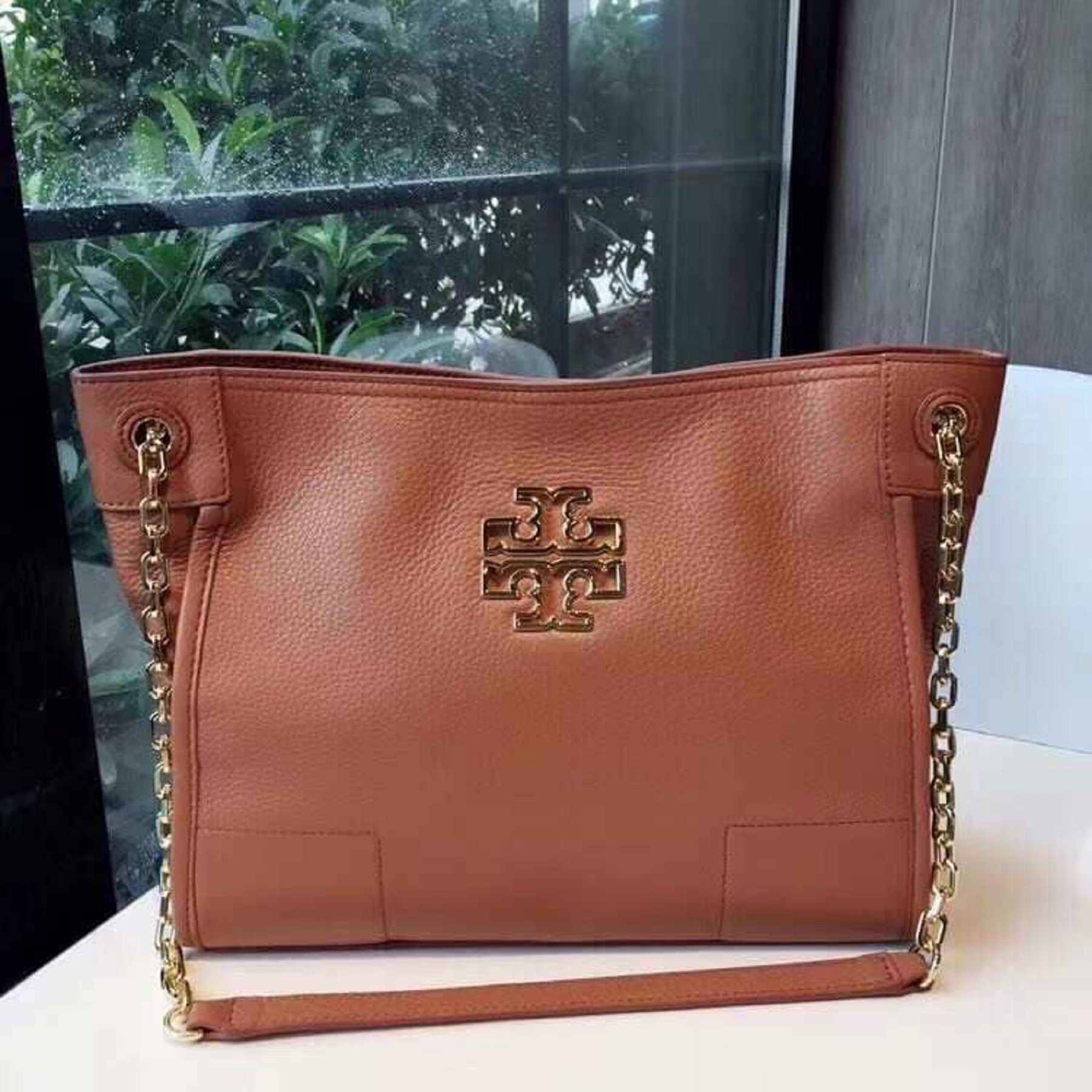 Tan tory burch outlet tote