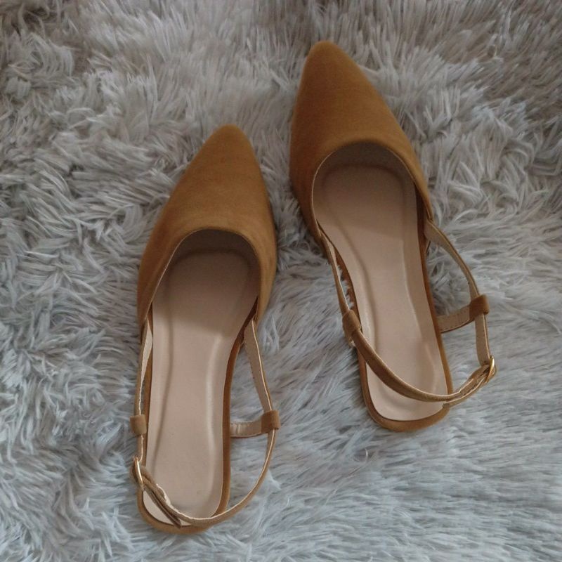 pointed half shoes