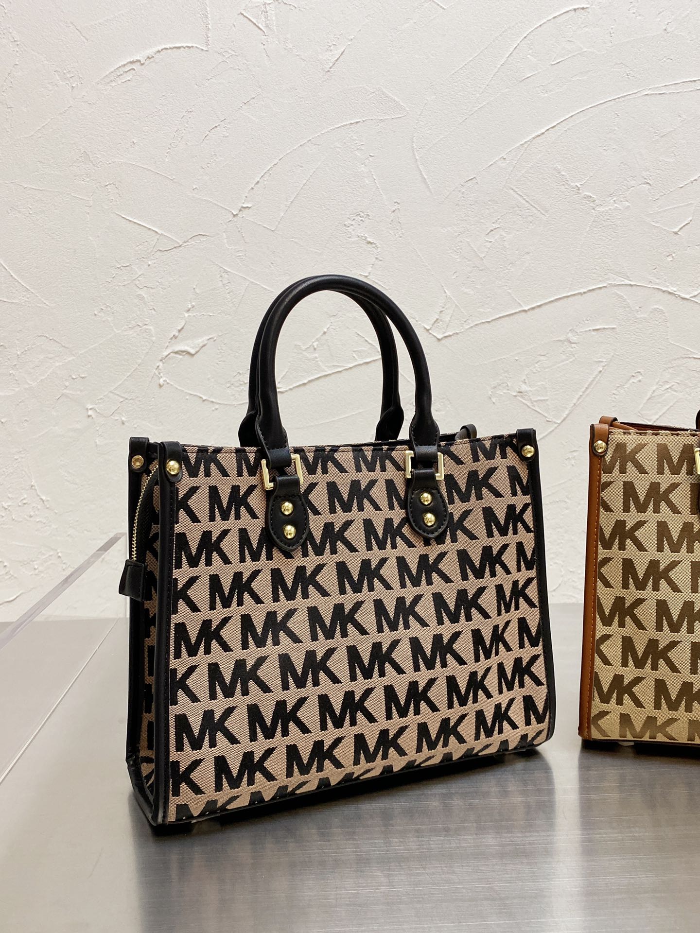 Michael Kors Cowhide Purse 2024 favors