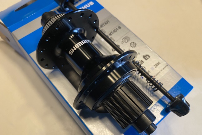 Moyeu Arrière 12V Shimano FH-MT401 Center Lock - 36 Trous Installation De 135 Mm Noir
