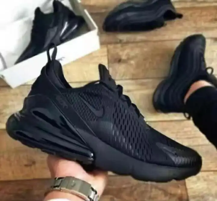 nike air max 270 black running shoes