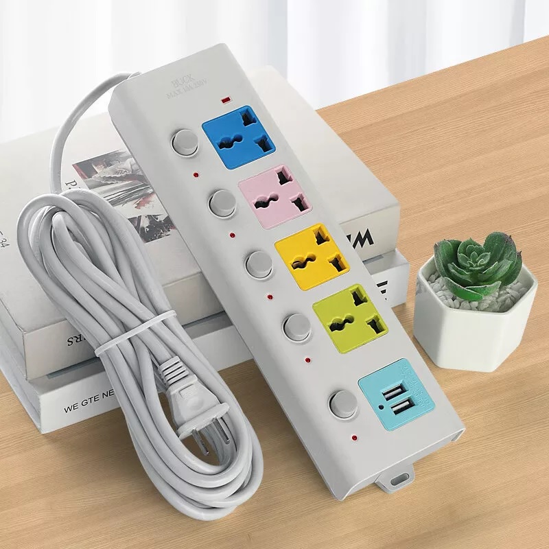 Universal Socket Multi Function Socket Plug 4 Power Socket 2 Usb Ports With Independent Switch 8719