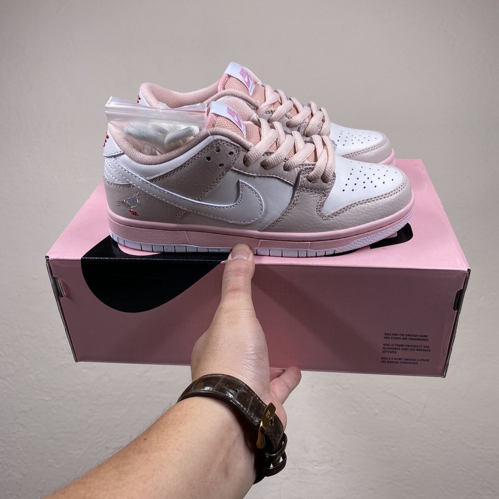 Nike SB Dunk "Pigeon" co-branded white pink pigeon sports and leisure shoes for women Lazada PH