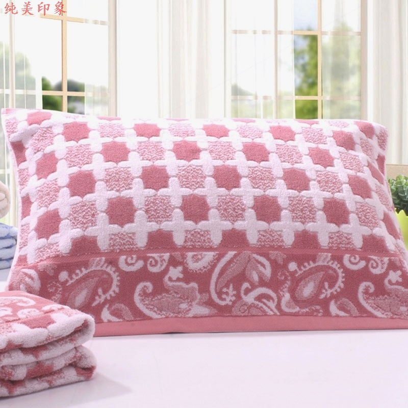 Oldfashioned towel pillow towel with a pair of thick terry European