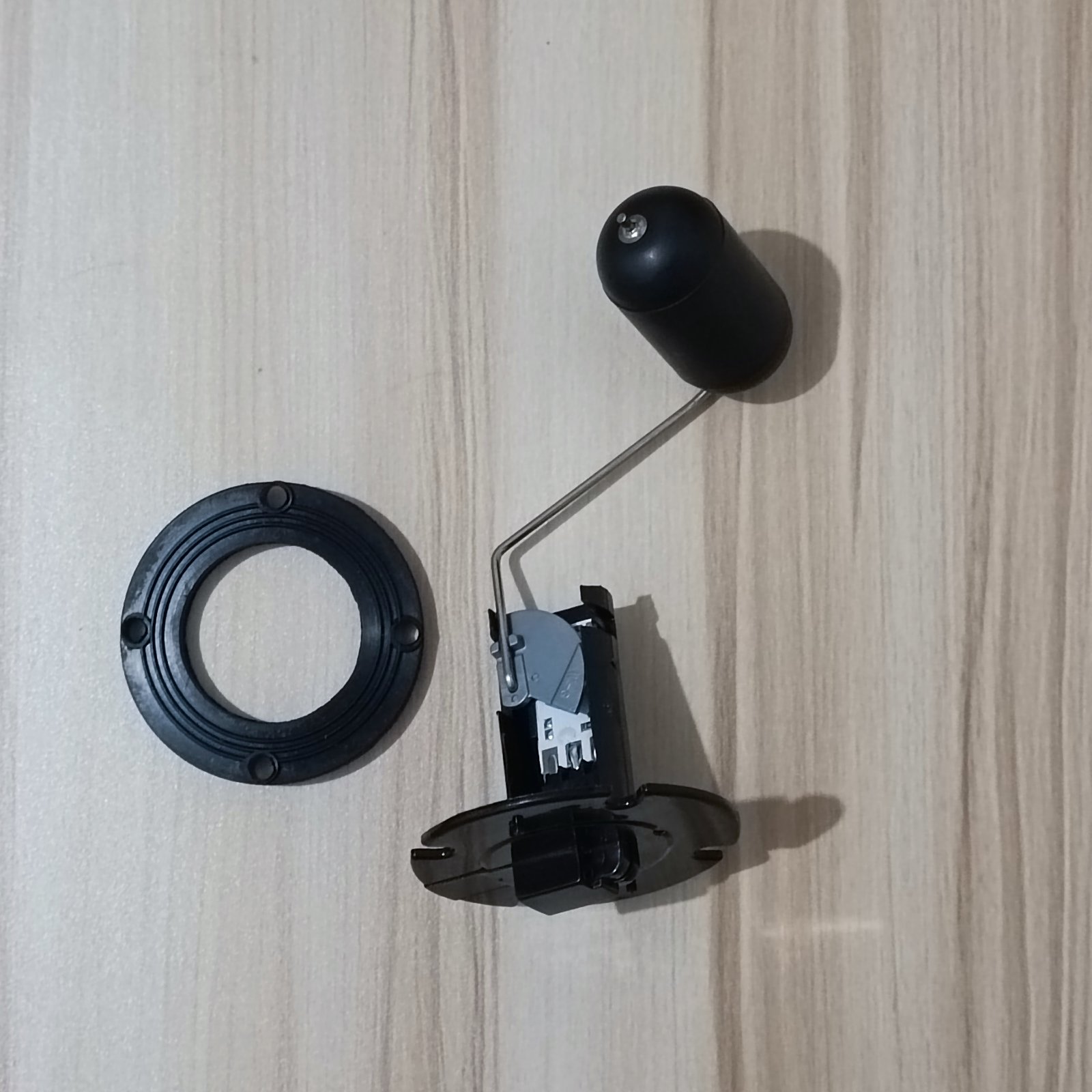fuel floater xrm 110