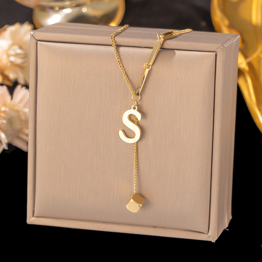 18k gold plated stainless steel initial letter necklaces for women