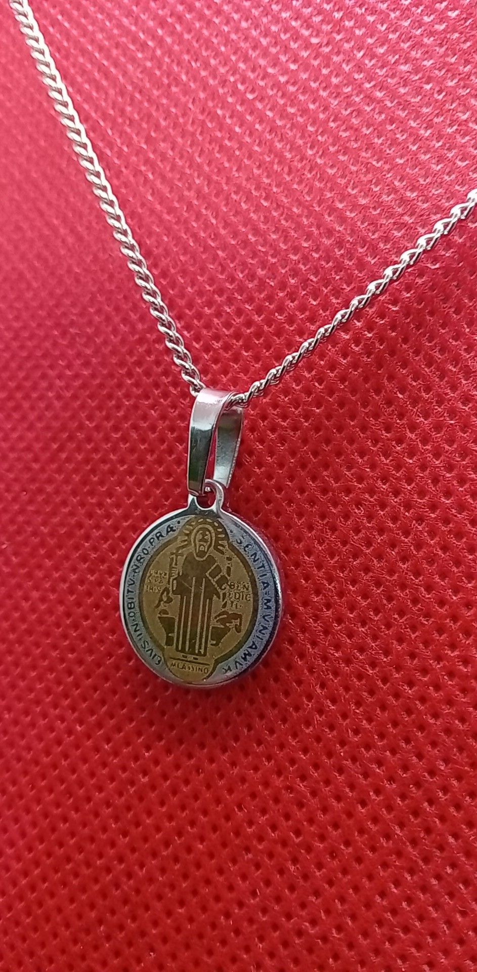 0012 & 009 ST BENEDICT TWOCOLOR SILVER PENDANT BACK TO BACK