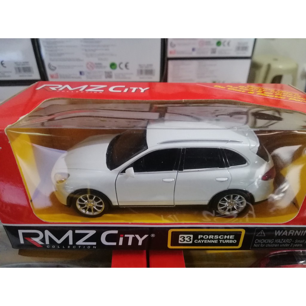 RMZ CITY COLLOECTION MINIATURE DIE CAST PORSCHE CAYENNE TURBO Red CAR