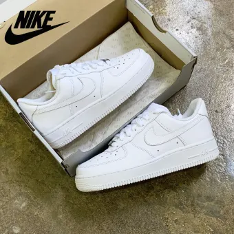 nike original white shoes
