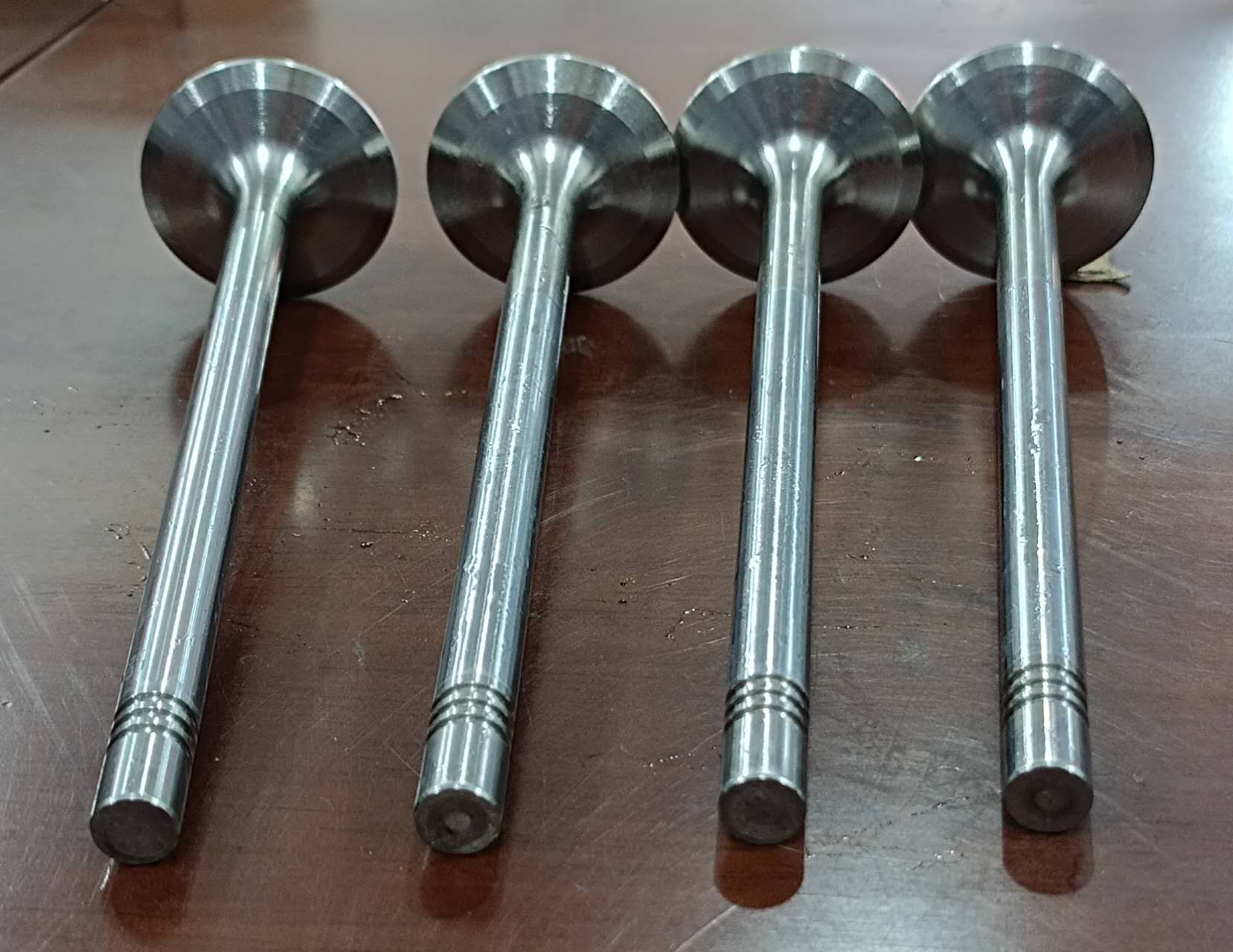 200V041010574 INTAKE VALVE MC11/MC13 SINOTRUCK MANN PER PIECE Lazada PH