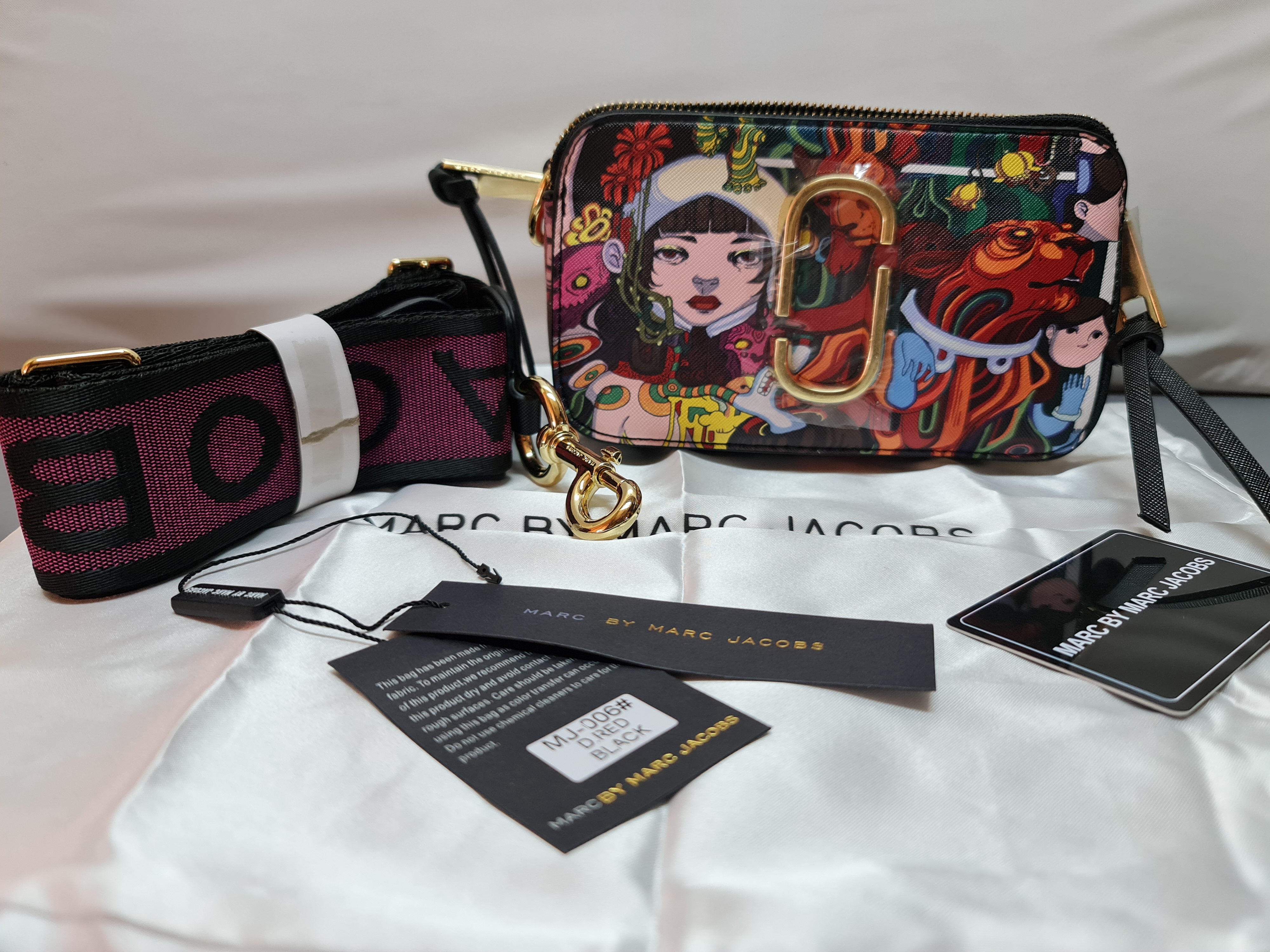 marc jacob sling bag