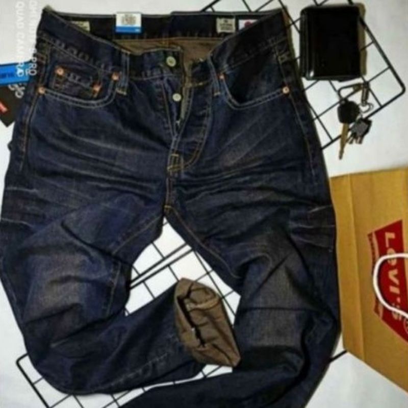 levis 505 medium chipped